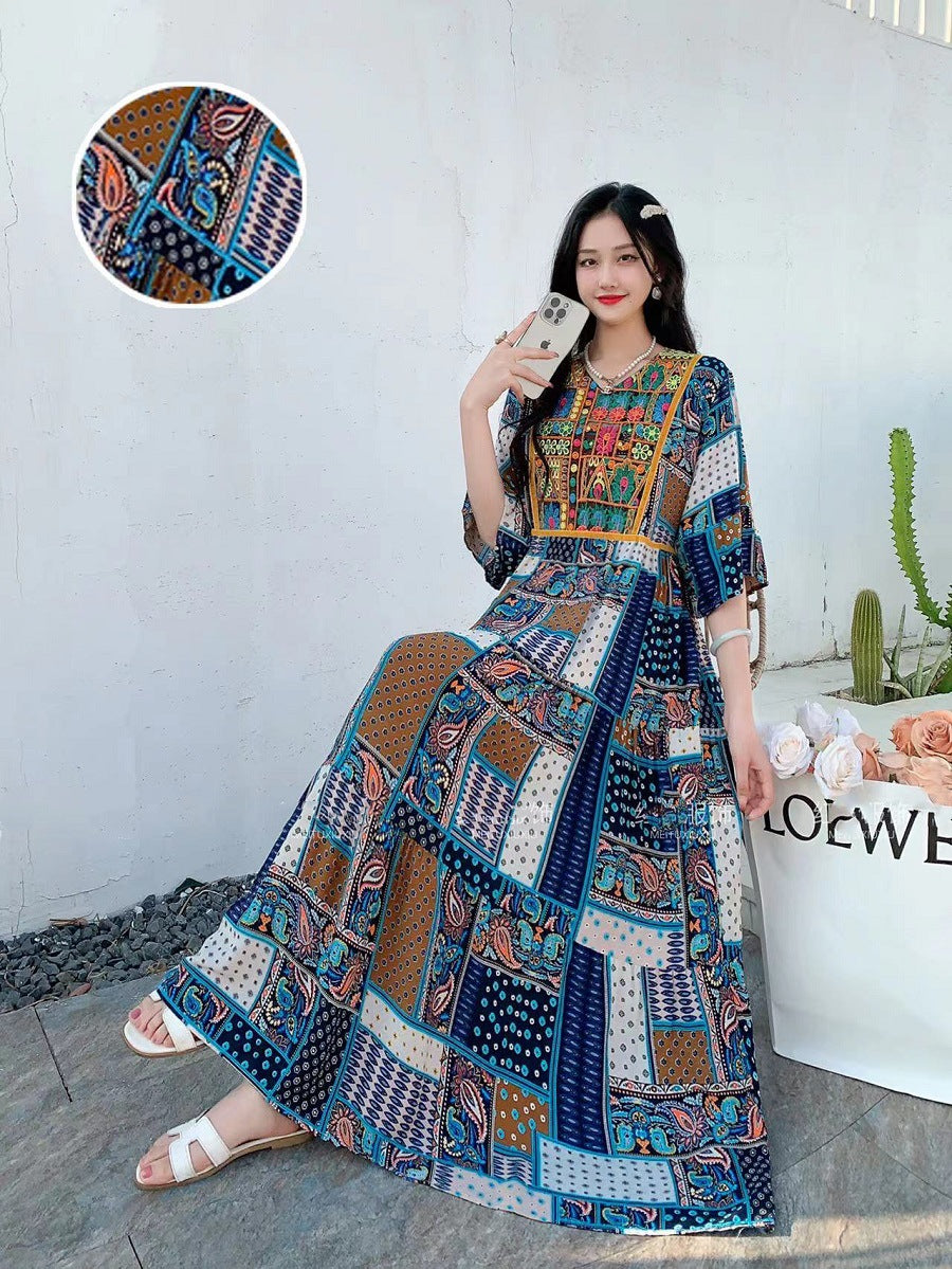 V-neck Embroidery Bell Sleeve Waist Trimming Casual Dress